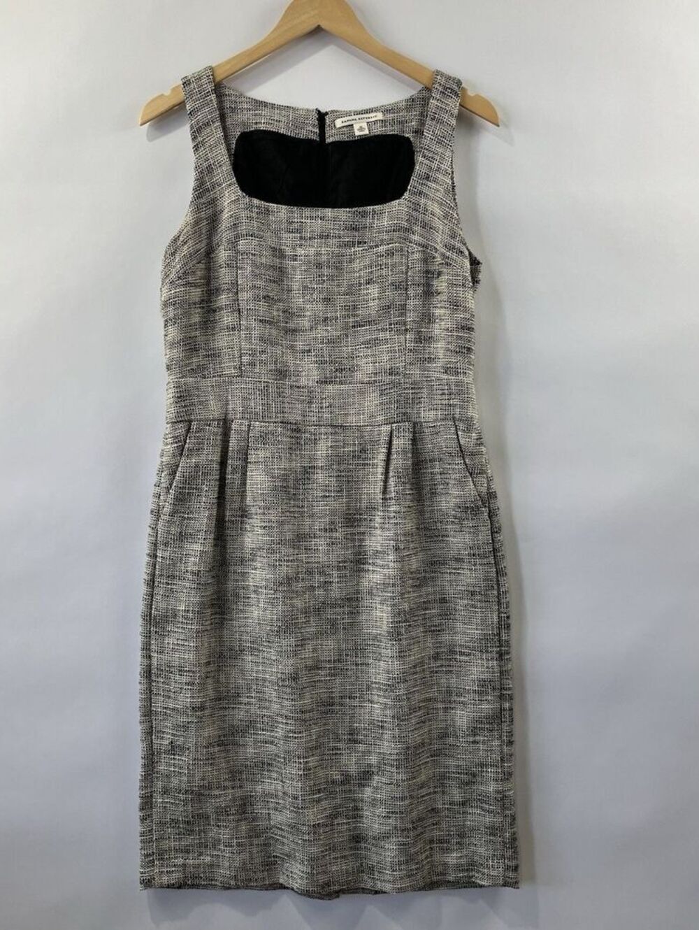 Banana Republic Tweed Sheath Dress Women’s Size 10 Sleeveless Lined Pockets